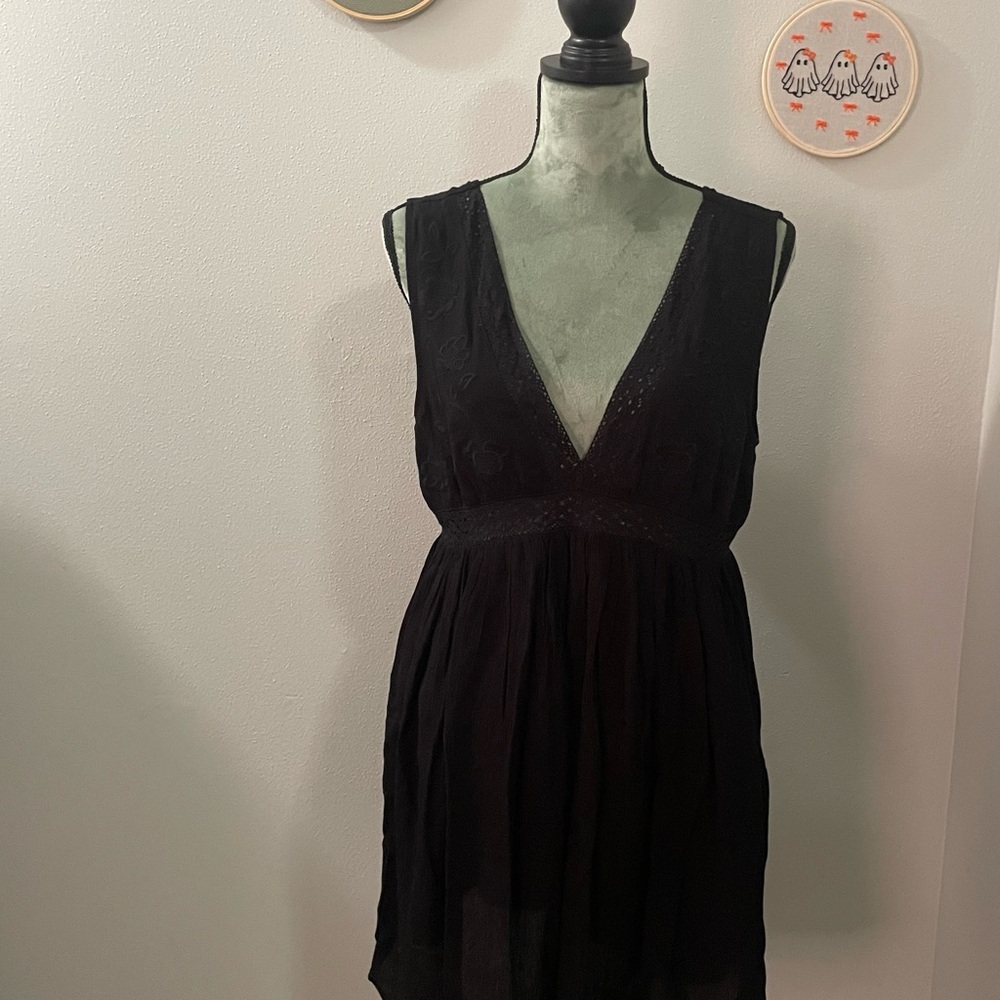 Love Tree Black Garment